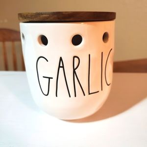 Rae dunn garlic cellar